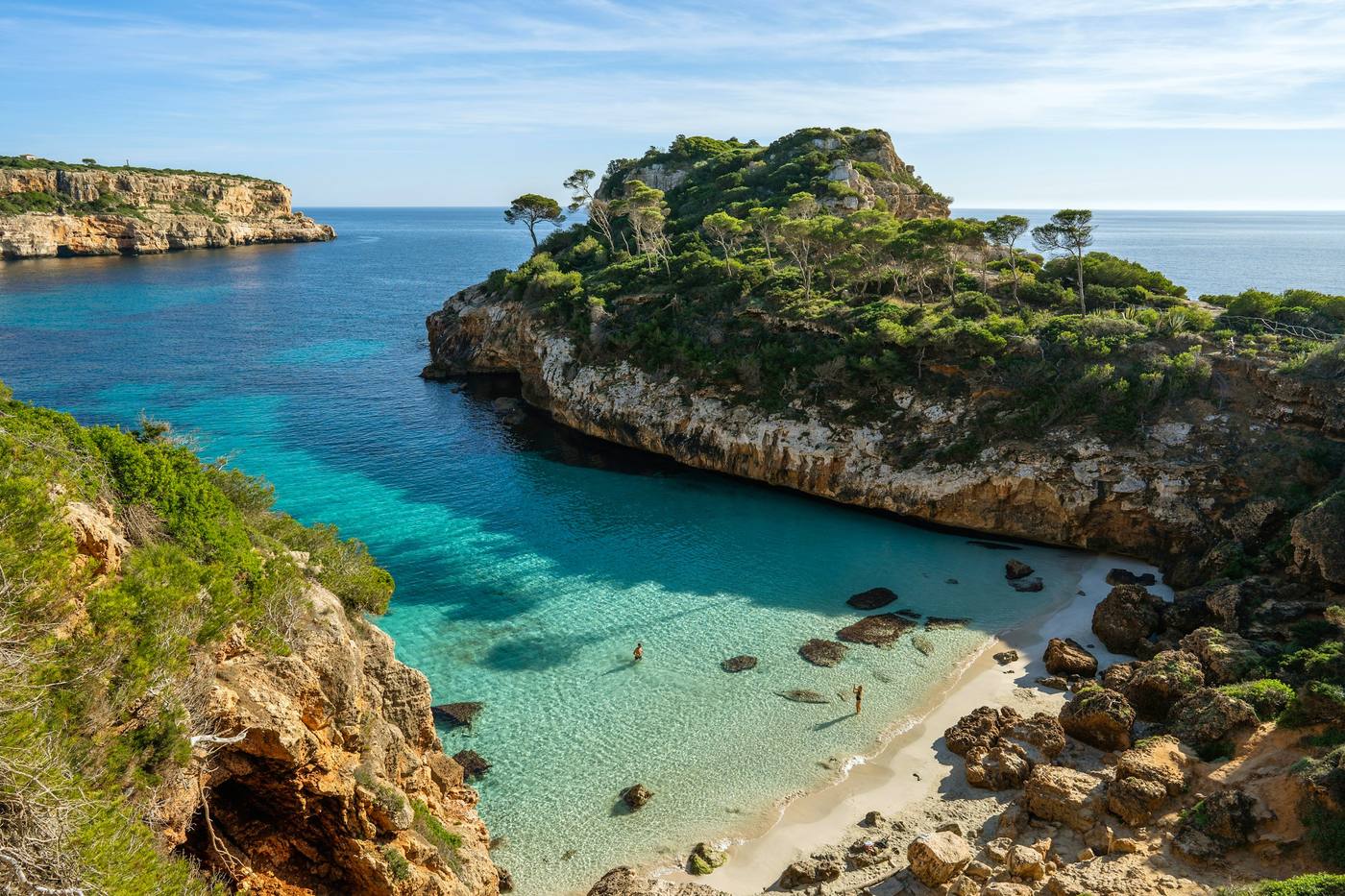 A turquoise cove on the coast of Mallorca
